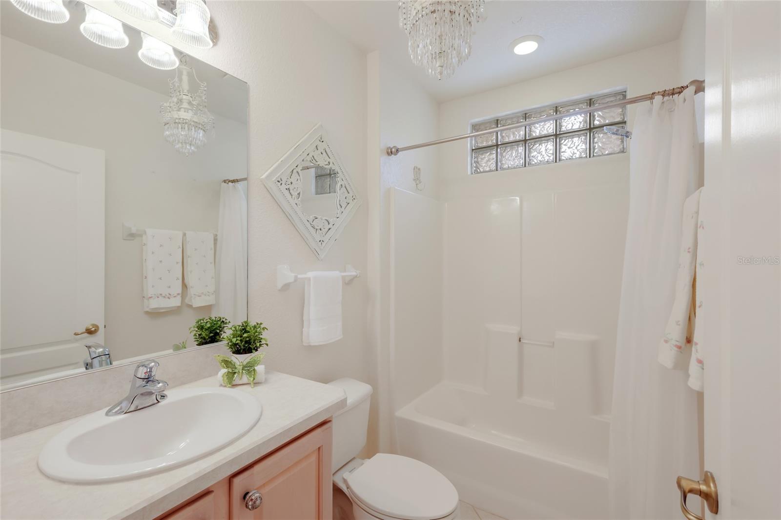 216 VISTA DEL LAGO WAY, VENICE, FL, 34292