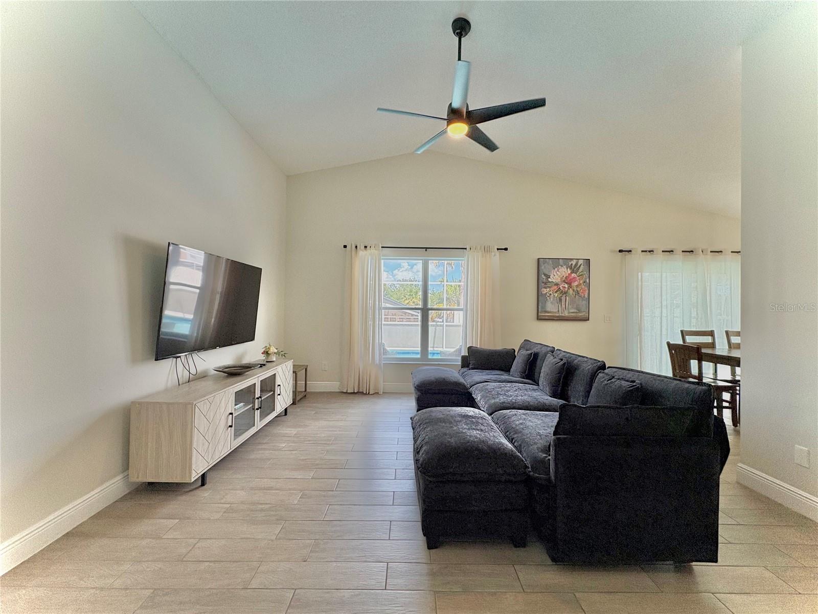154 CASTLEMAIN CIR, DAVENPORT, FL, 33897