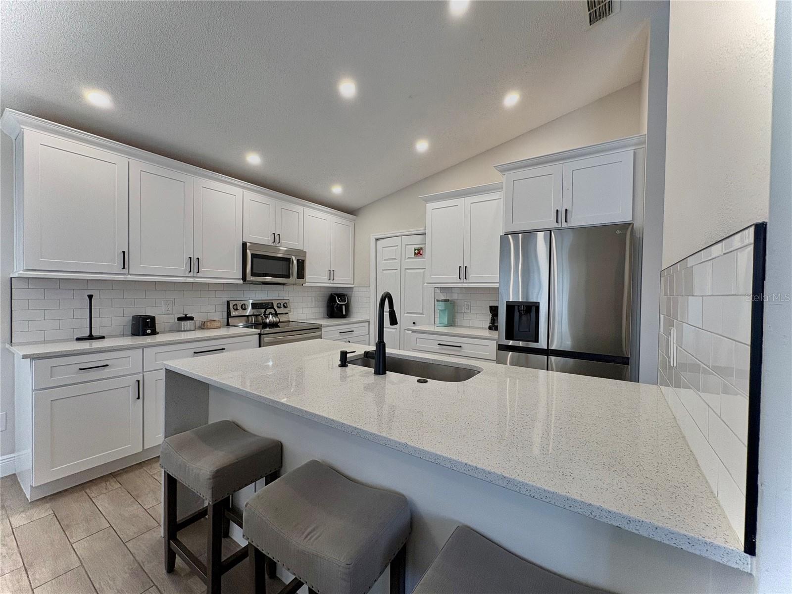 154 CASTLEMAIN CIR, DAVENPORT, FL, 33897