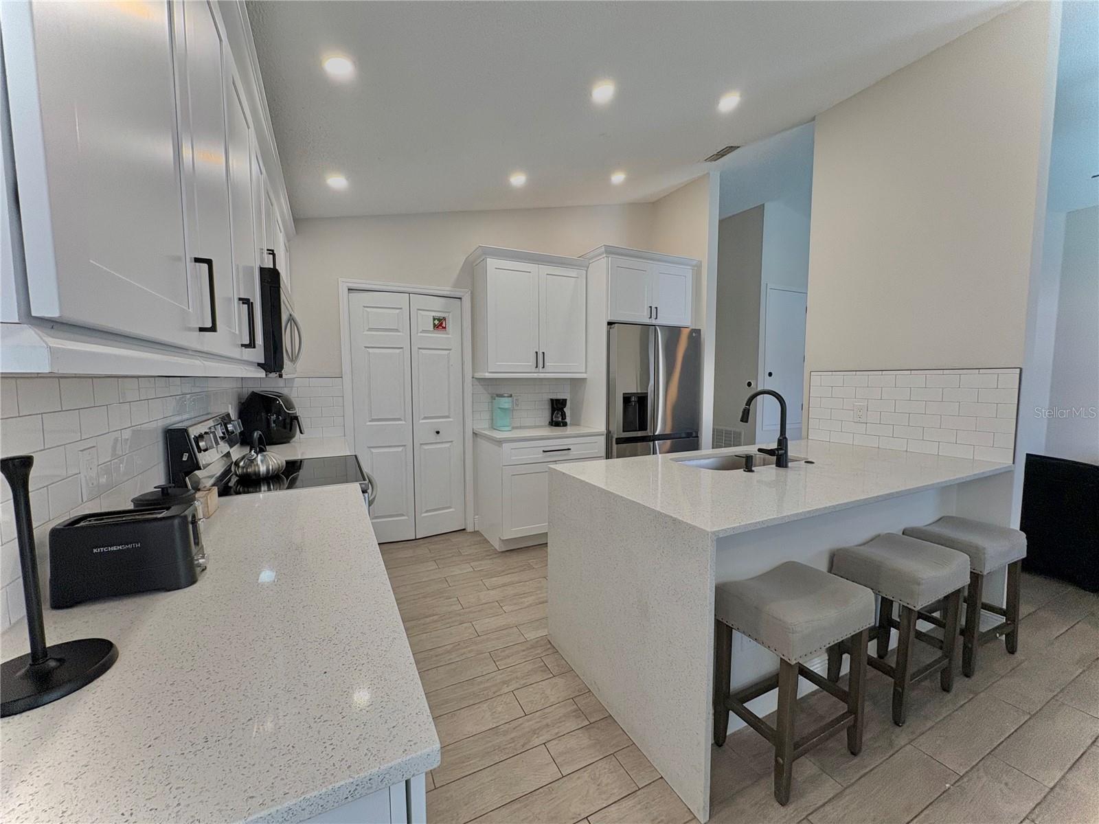 154 CASTLEMAIN CIR, DAVENPORT, FL, 33897