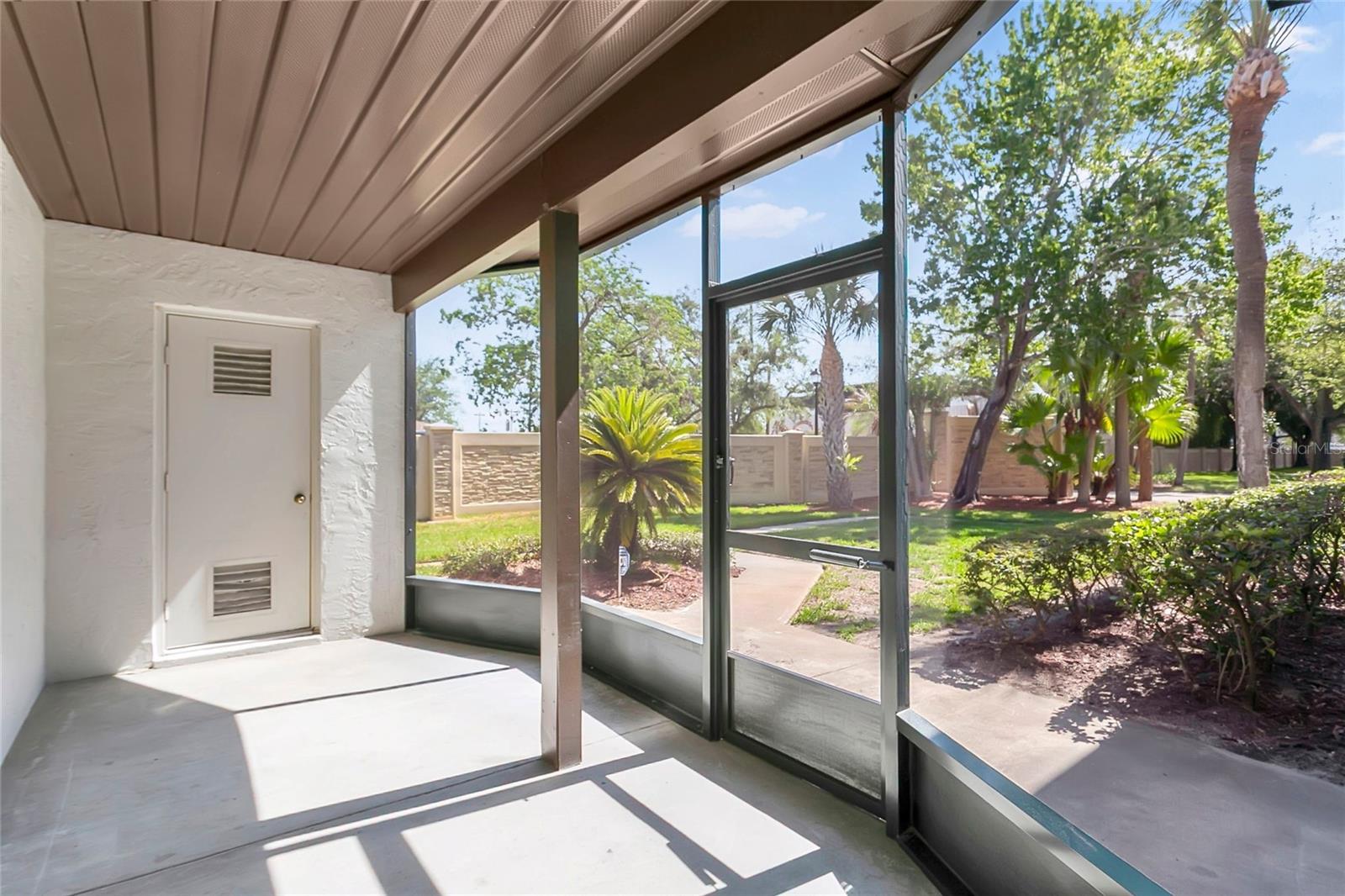 11 WINDTREE LN #B, WINTER GARDEN, FL, 34787