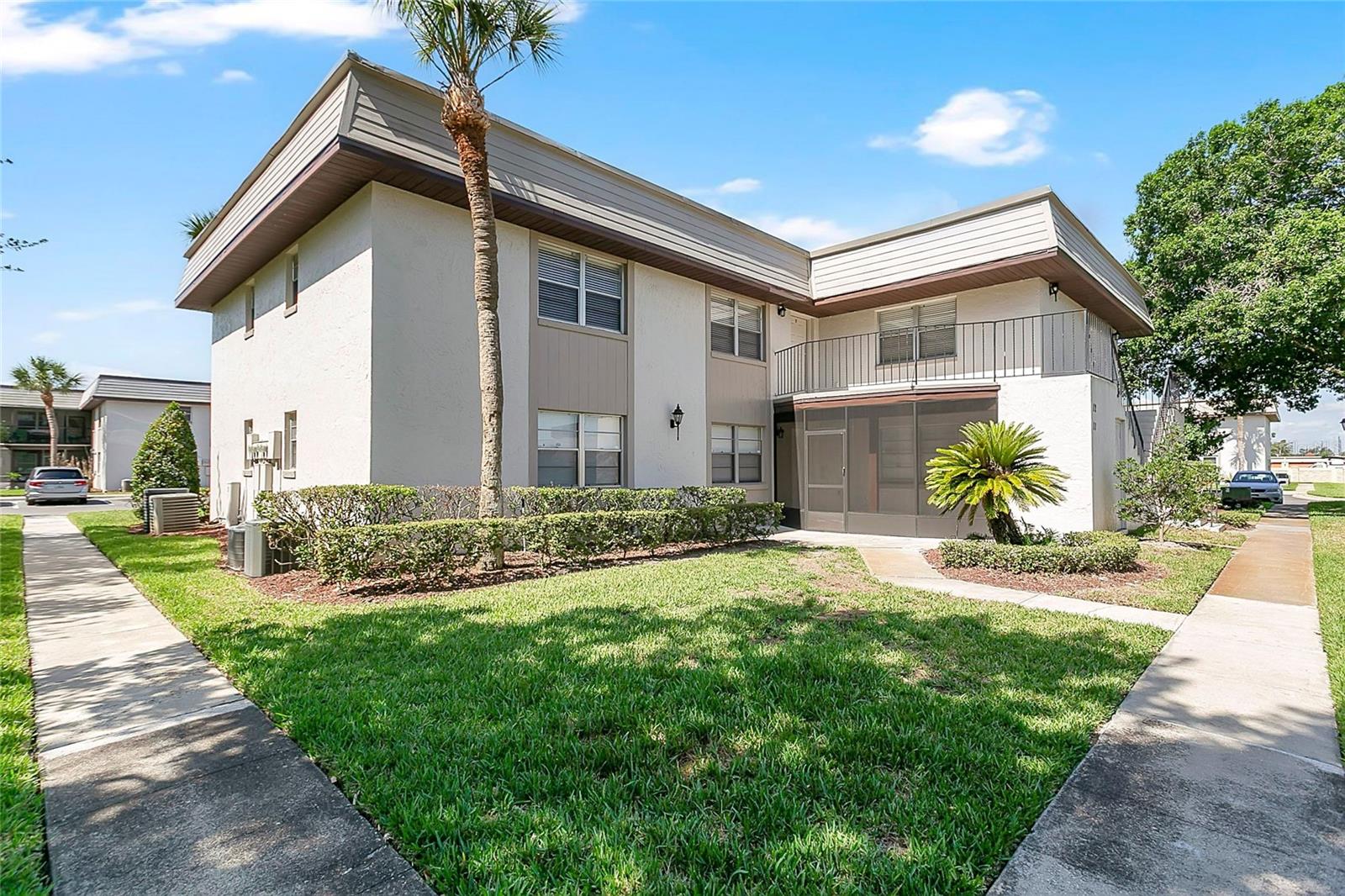 11 WINDTREE LN #B, WINTER GARDEN, FL, 34787