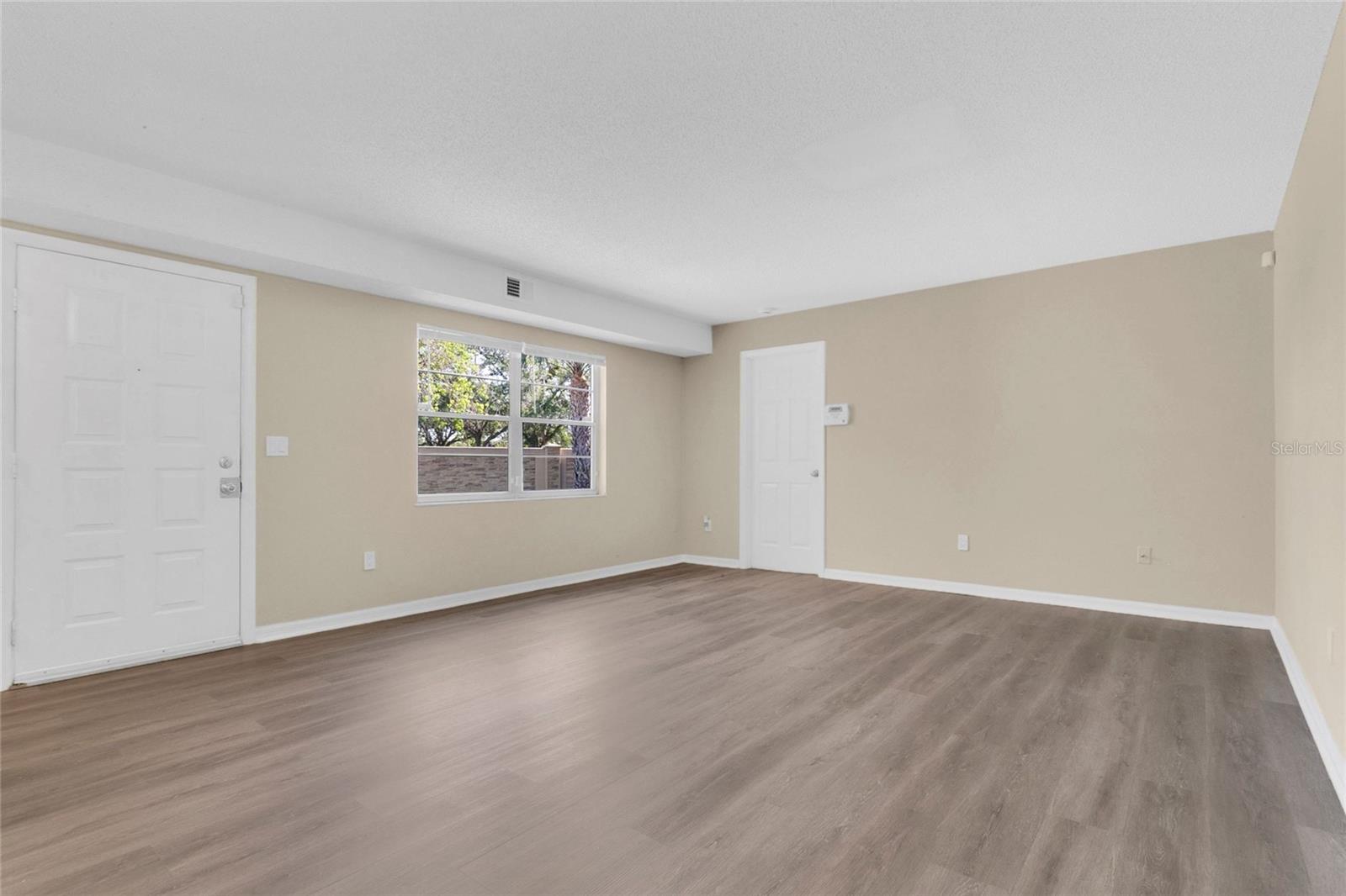 11 WINDTREE LN #B, WINTER GARDEN, FL, 34787
