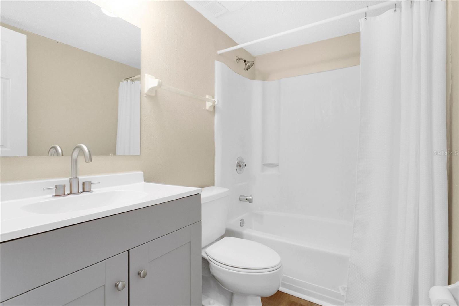 11 WINDTREE LN #B, WINTER GARDEN, FL, 34787