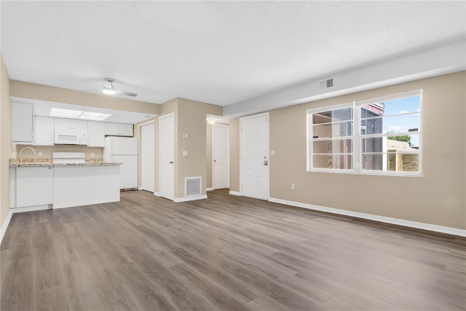 11 WINDTREE LN #B, WINTER GARDEN, FL, 34787