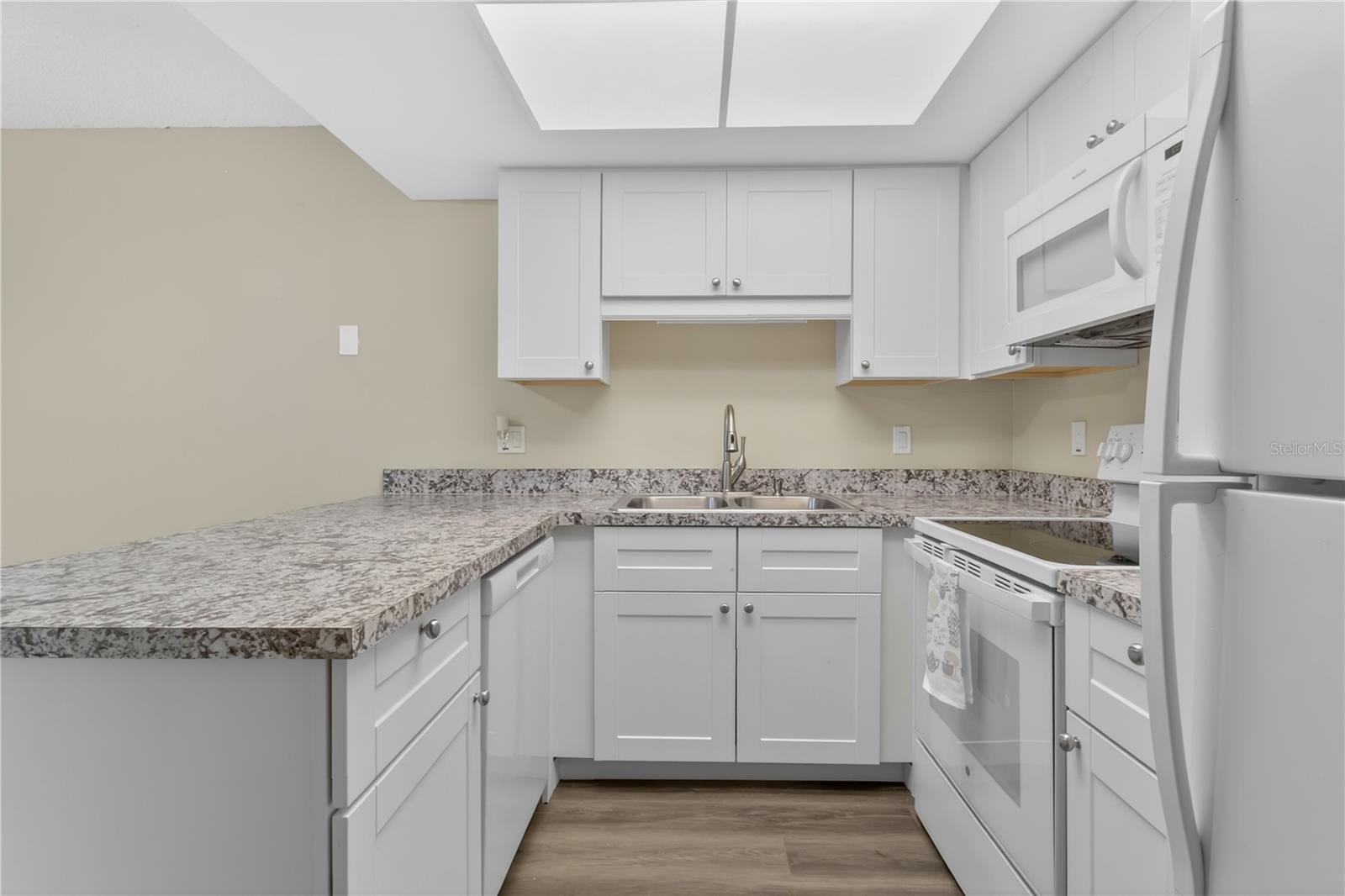 11 WINDTREE LN #B, WINTER GARDEN, FL, 34787