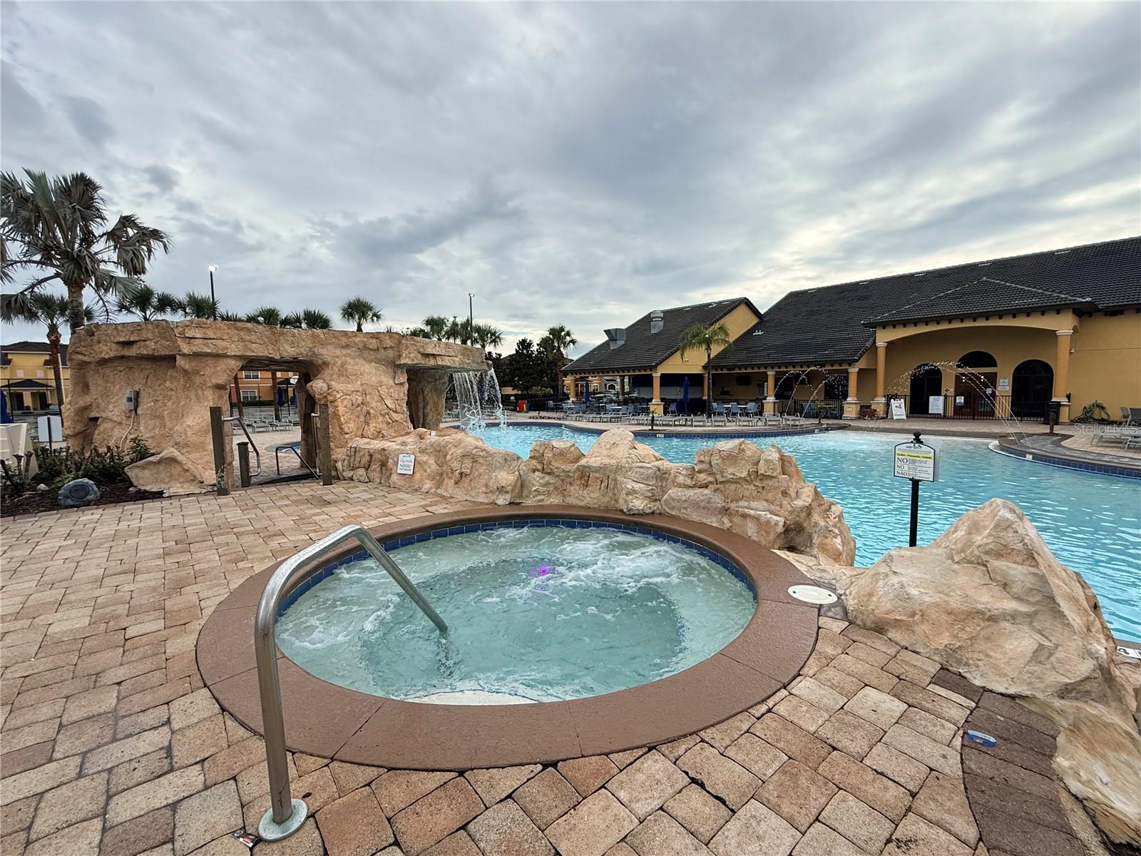 8977 BISMARCK PALM RD, KISSIMMEE, FL, 34747