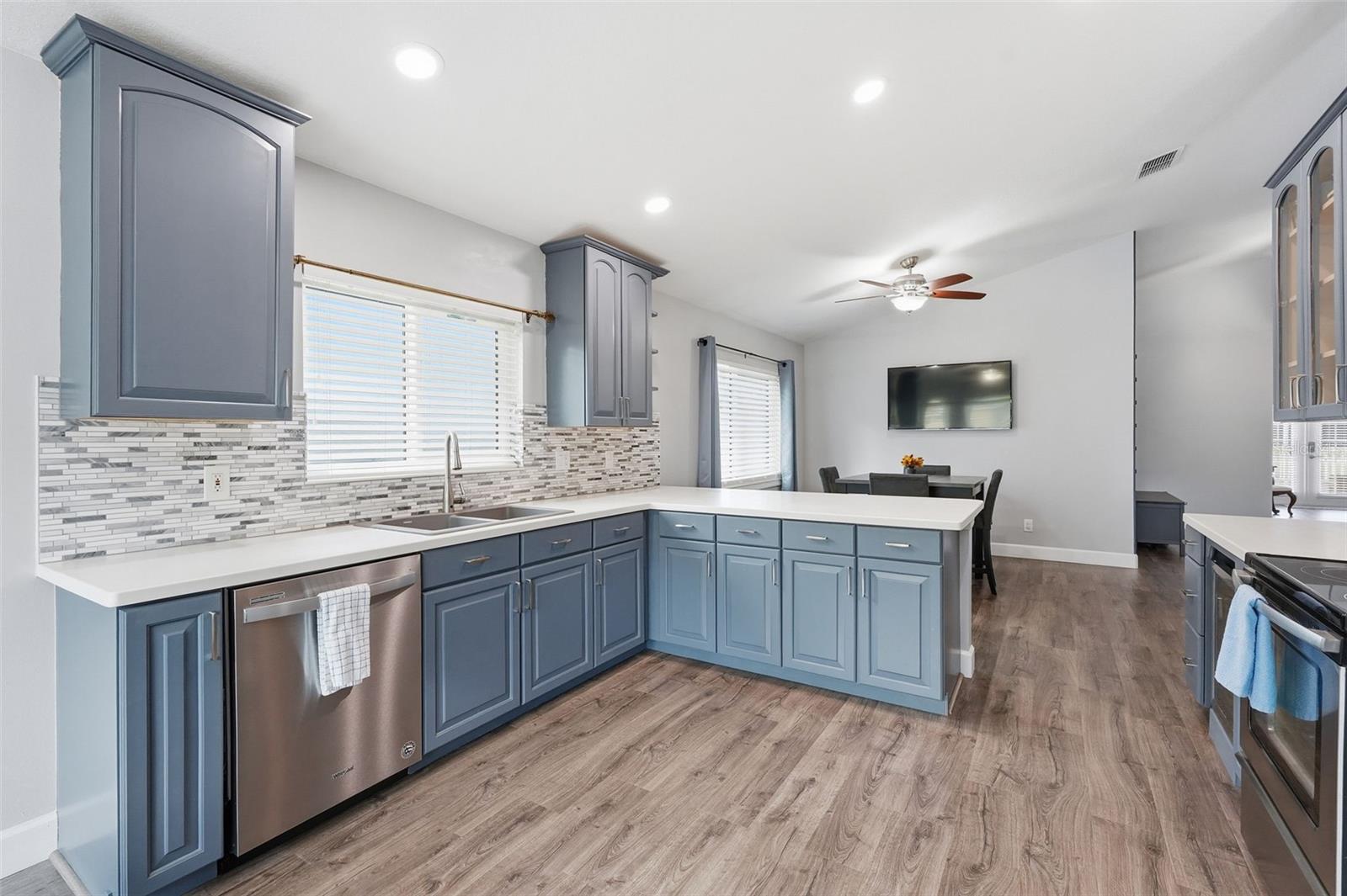 355 VENTURA DR, OLDSMAR, FL, 34677