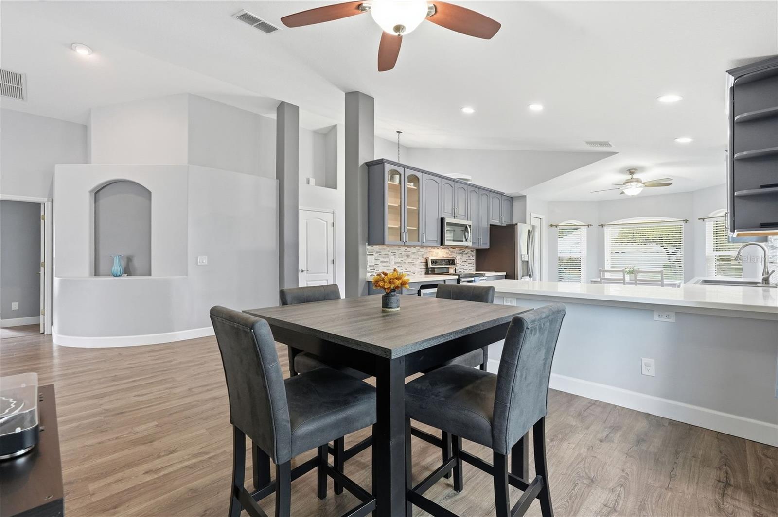 355 VENTURA DR, OLDSMAR, FL, 34677