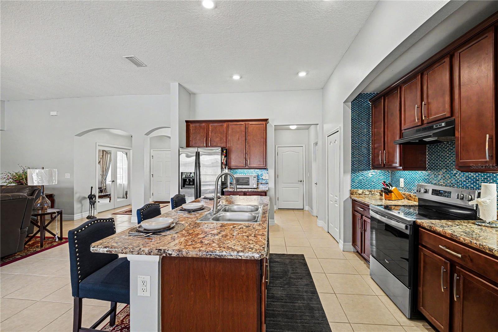 1025 MORGAN CIR NE, PALM BAY, FL, 32905