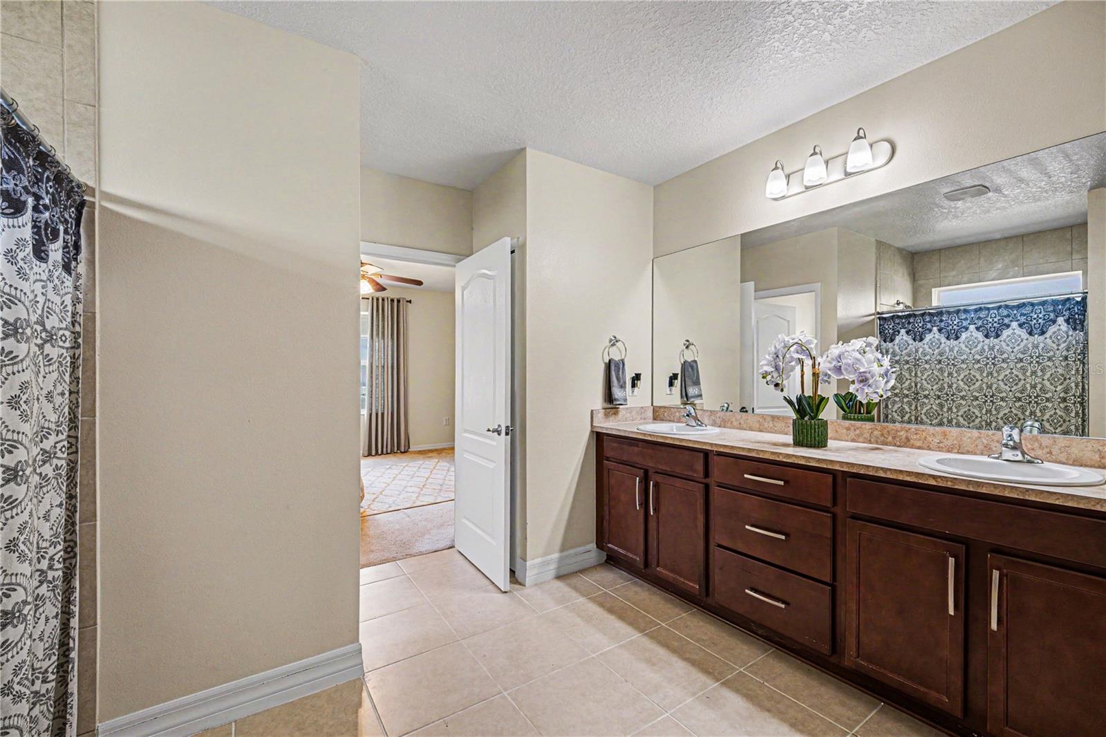 1025 MORGAN CIR NE, PALM BAY, FL, 32905