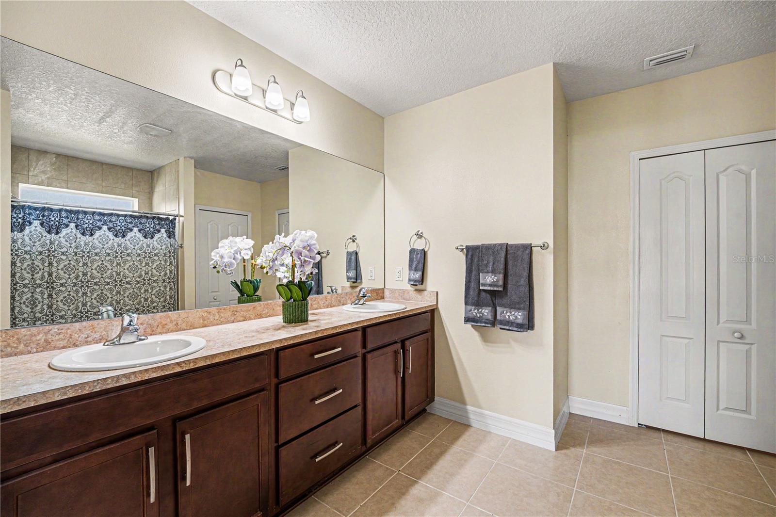 1025 MORGAN CIR NE, PALM BAY, FL, 32905