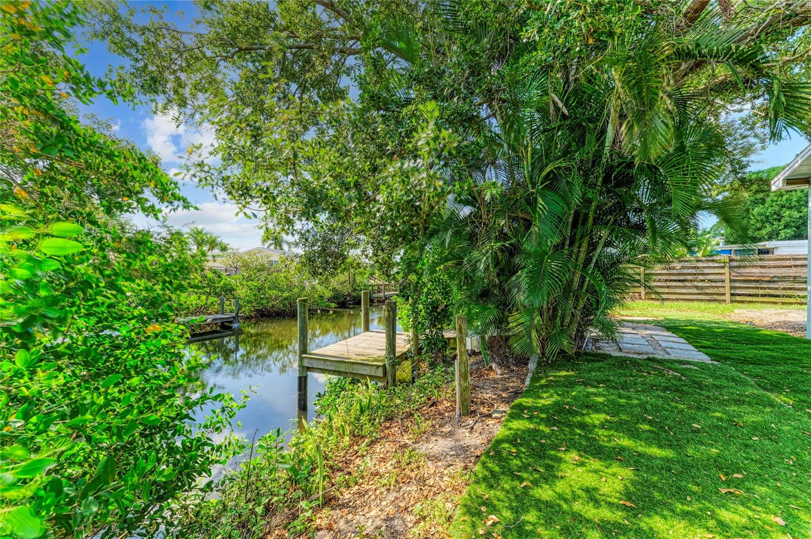 312 WINFIELD WAY, NOKOMIS, FL, 34275