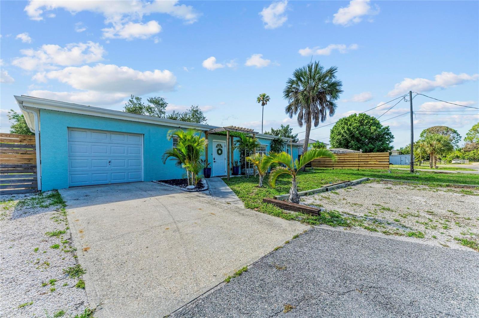 312 WINFIELD WAY, NOKOMIS, FL, 34275