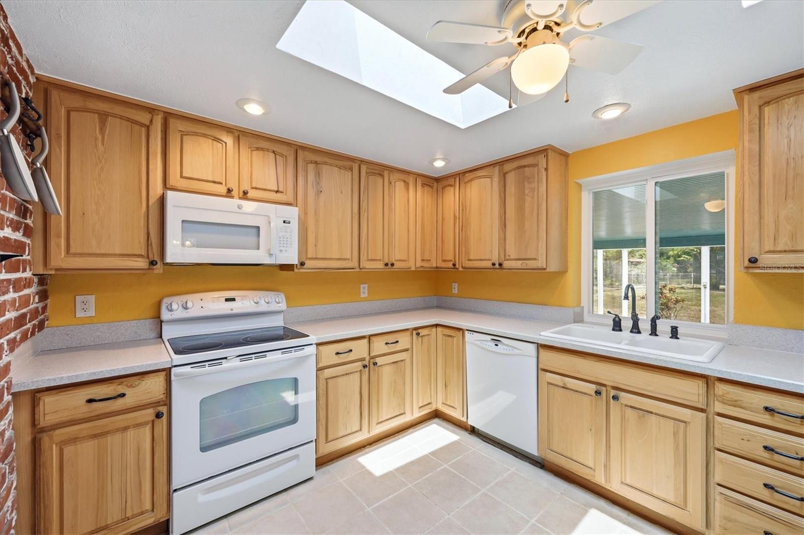 2233 ALICE RD, SARASOTA, FL, 34231