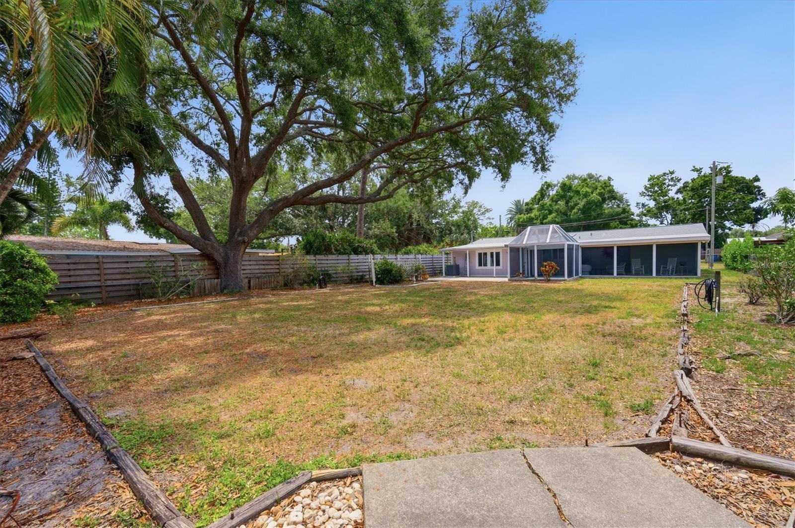 2233 ALICE RD, SARASOTA, FL, 34231