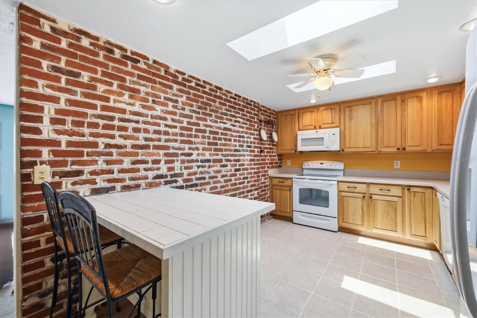2233 ALICE RD, SARASOTA, FL, 34231