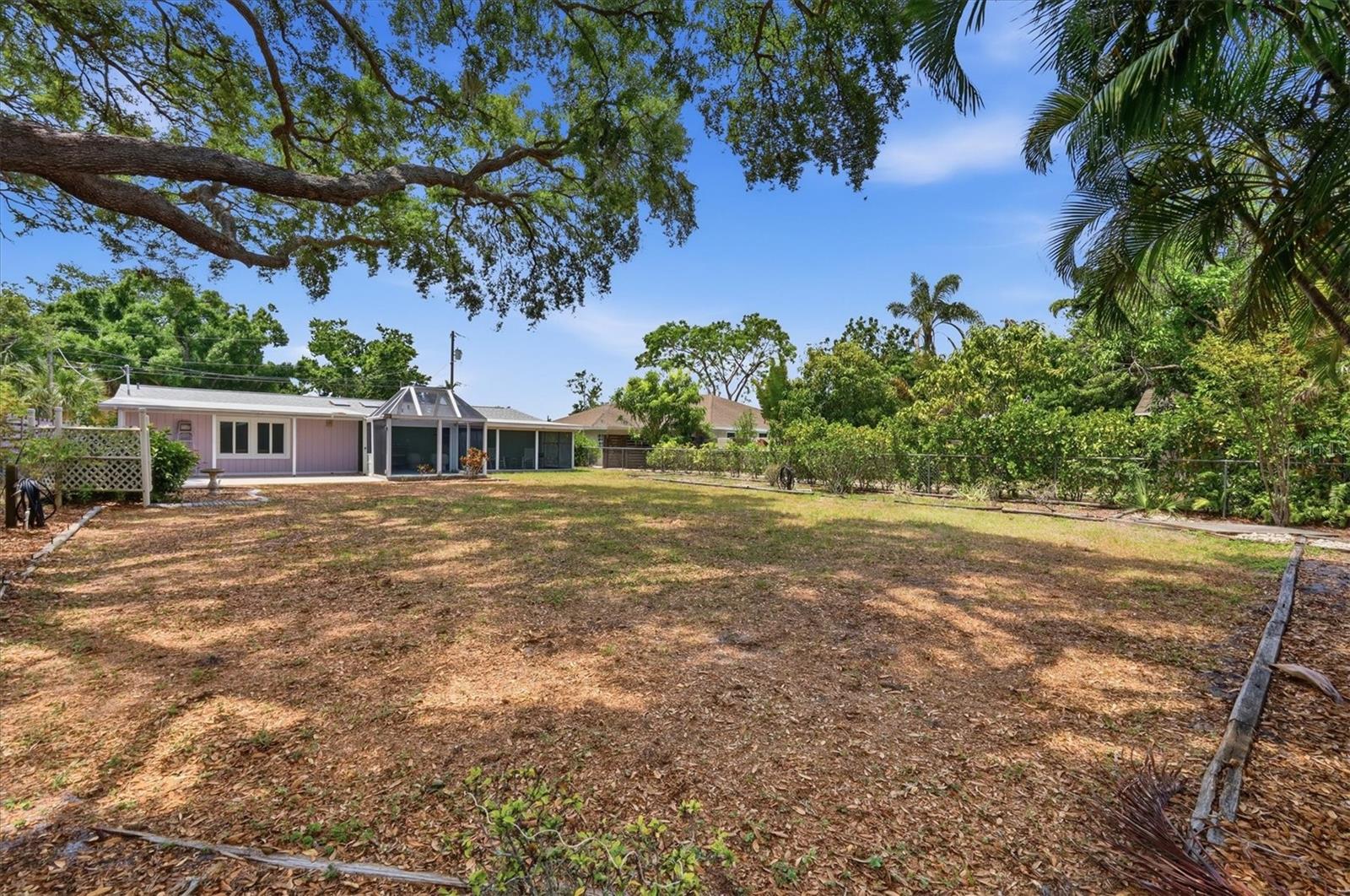 2233 ALICE RD, SARASOTA, FL, 34231