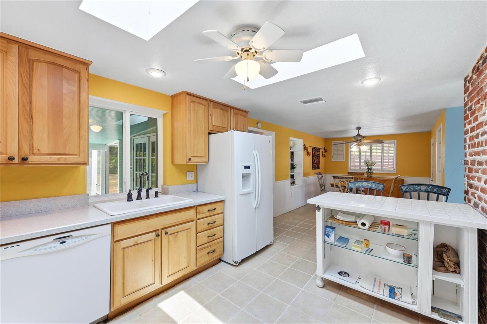 2233 ALICE RD, SARASOTA, FL, 34231