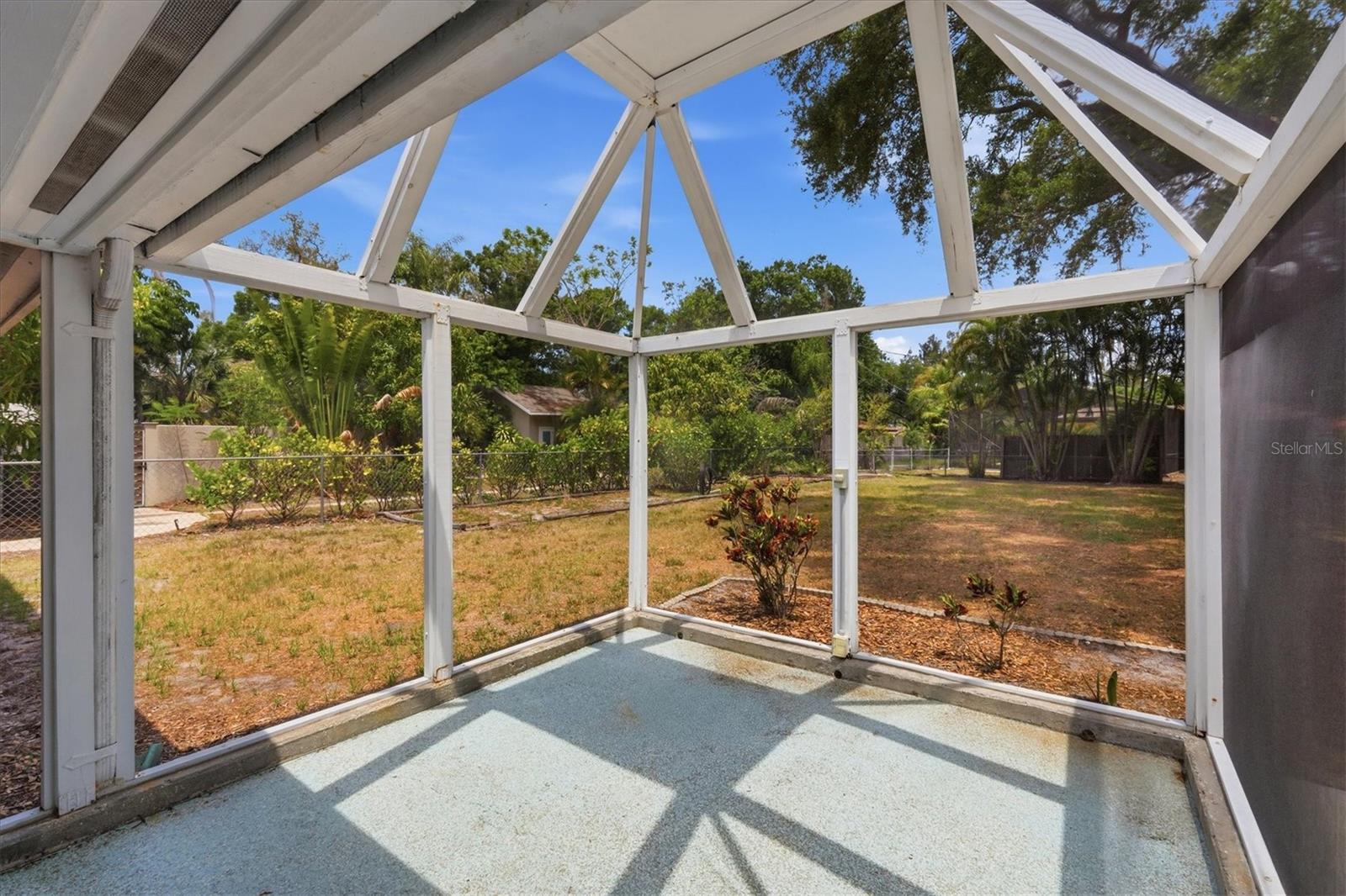 2233 ALICE RD, SARASOTA, FL, 34231