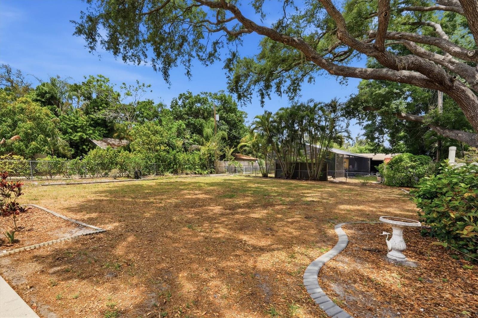 2233 ALICE RD, SARASOTA, FL, 34231