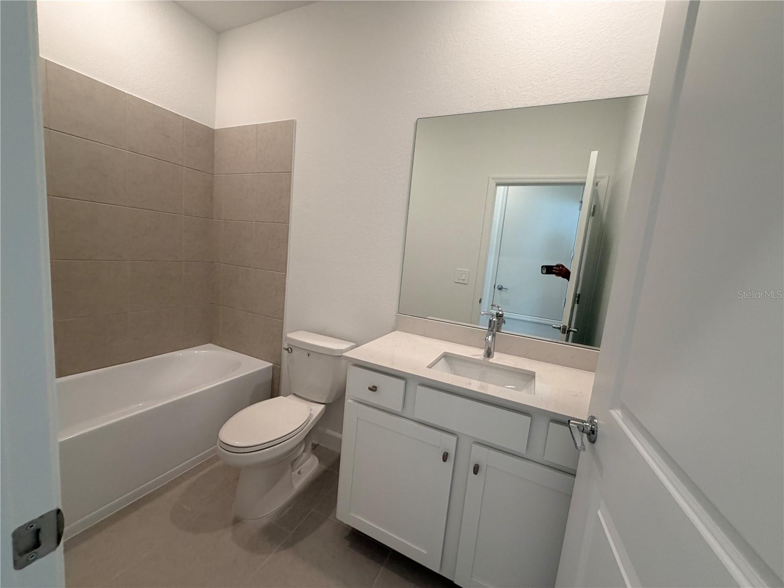 3917 PASSION VINE DR, ALVA, FL, 33920