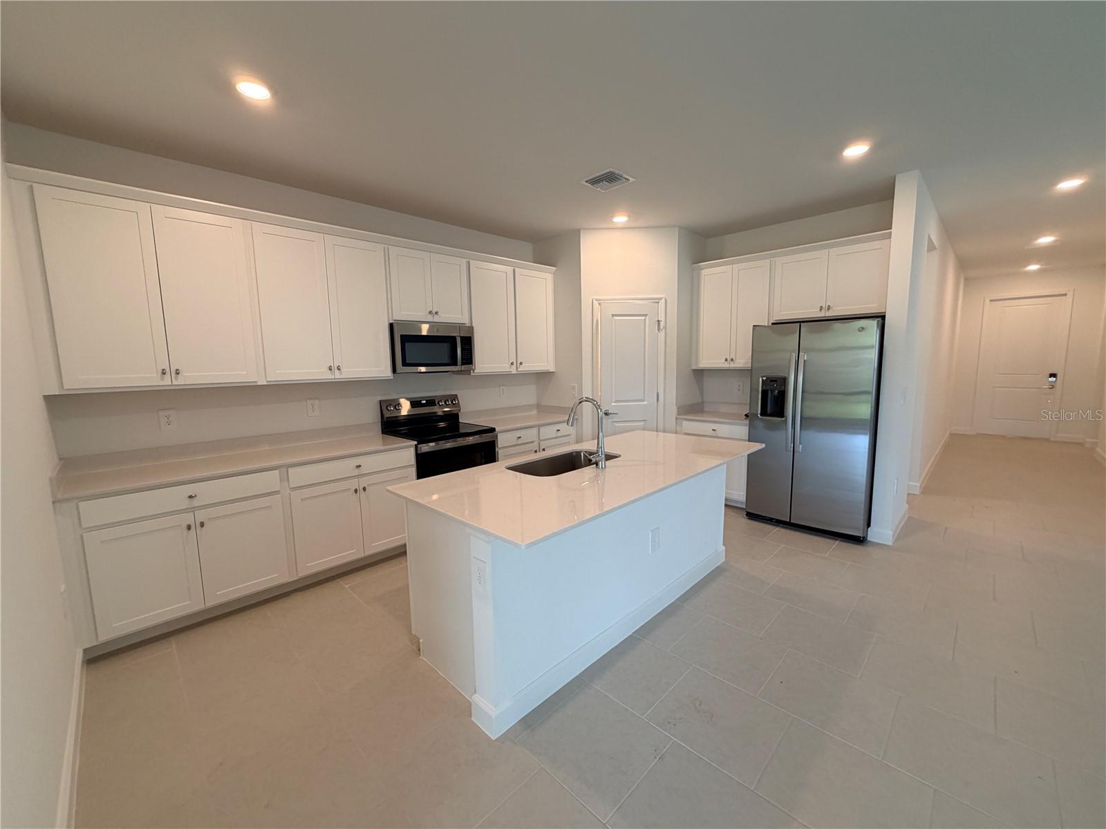 3917 PASSION VINE DR, ALVA, FL, 33920