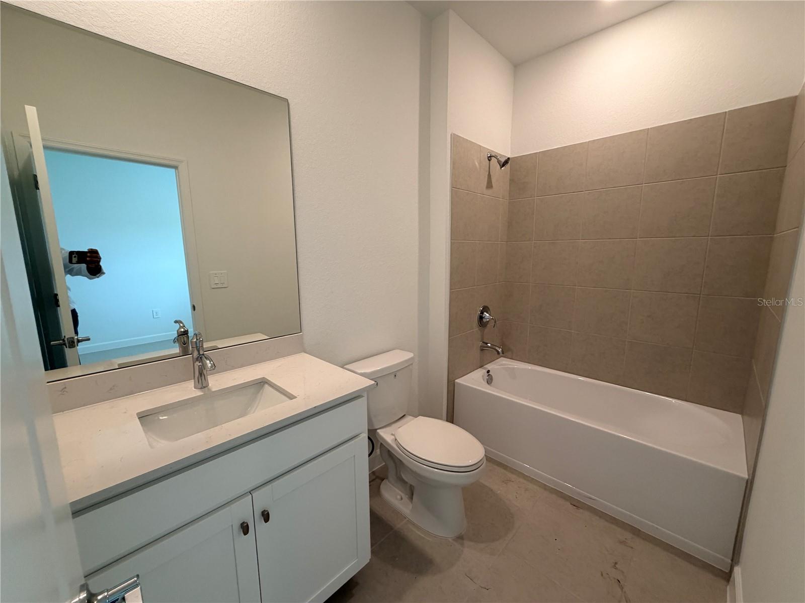 3917 PASSION VINE DR, ALVA, FL, 33920