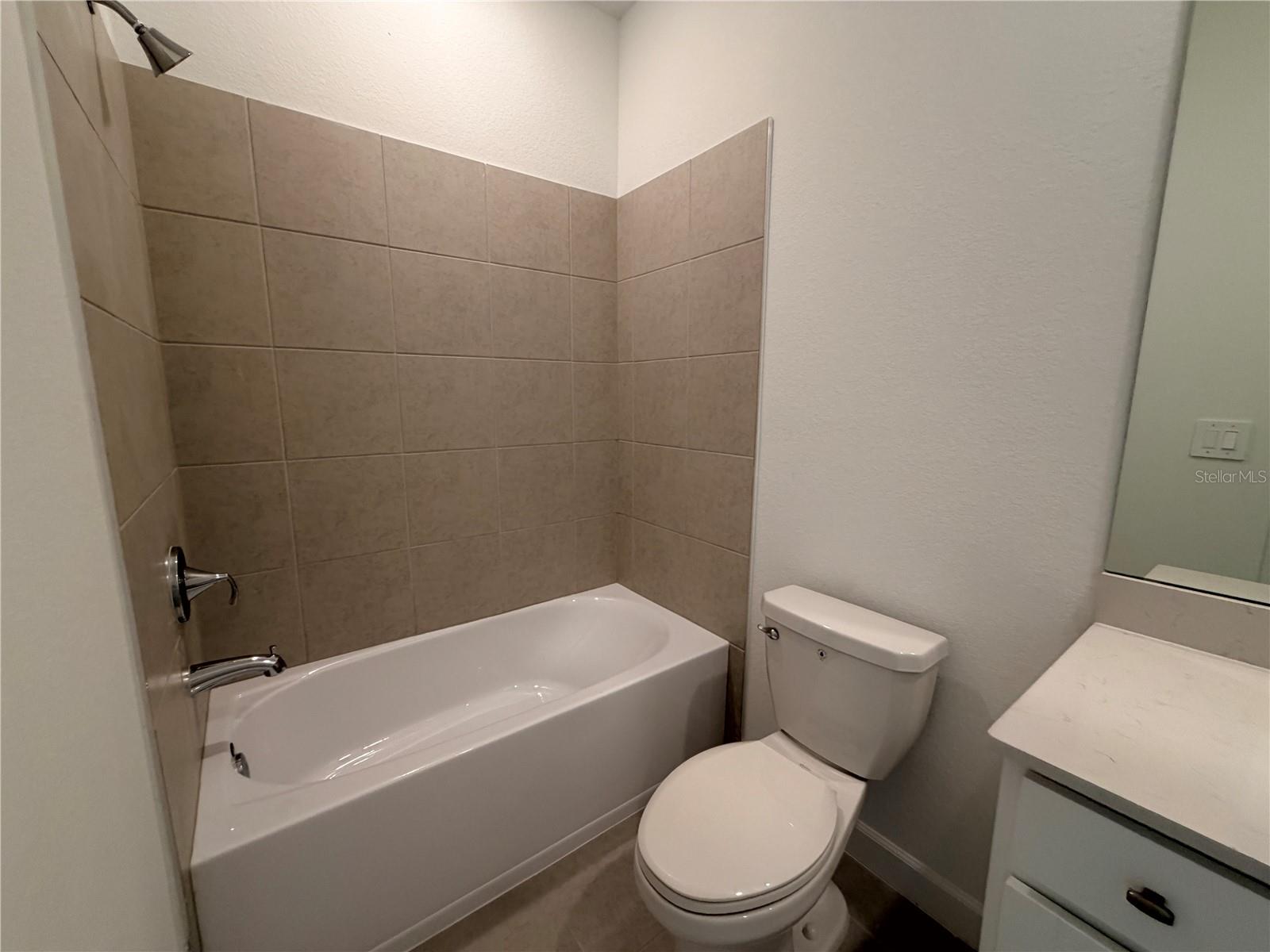 3917 PASSION VINE DR, ALVA, FL, 33920