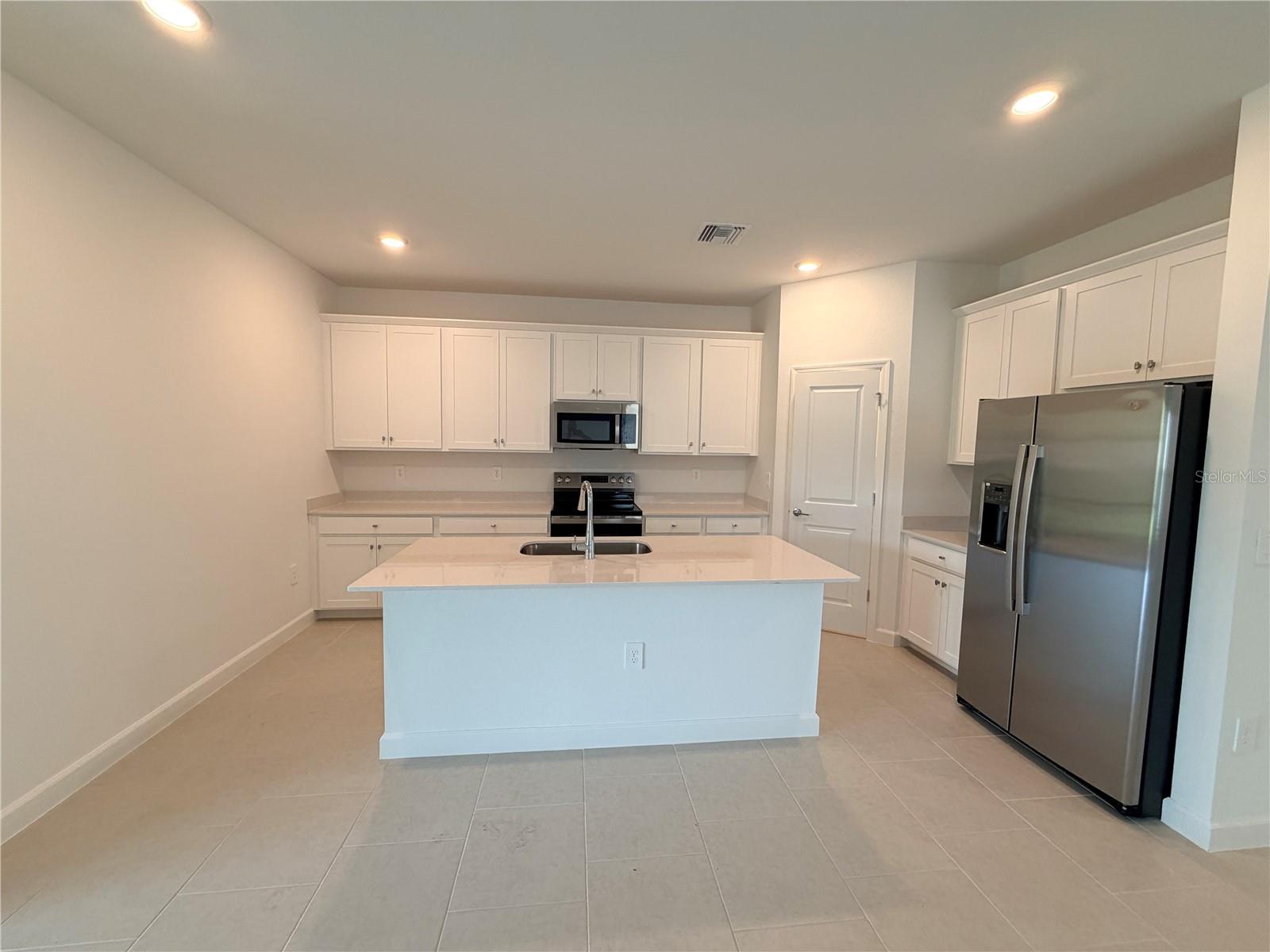 3917 PASSION VINE DR, ALVA, FL, 33920