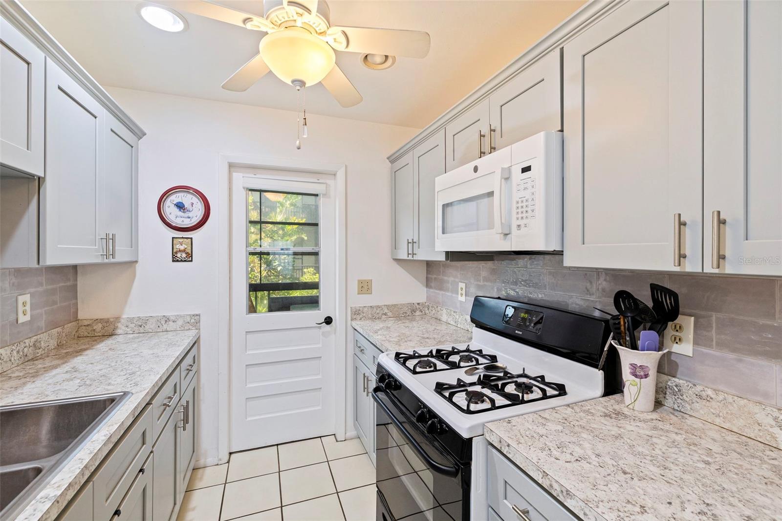 5975 TERRACE PARK DR N #204, ST PETERSBURG, FL, 33709