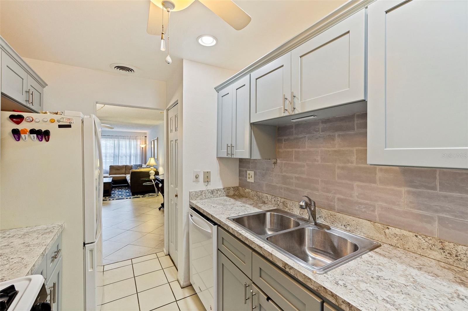 5975 TERRACE PARK DR N #204, ST PETERSBURG, FL, 33709