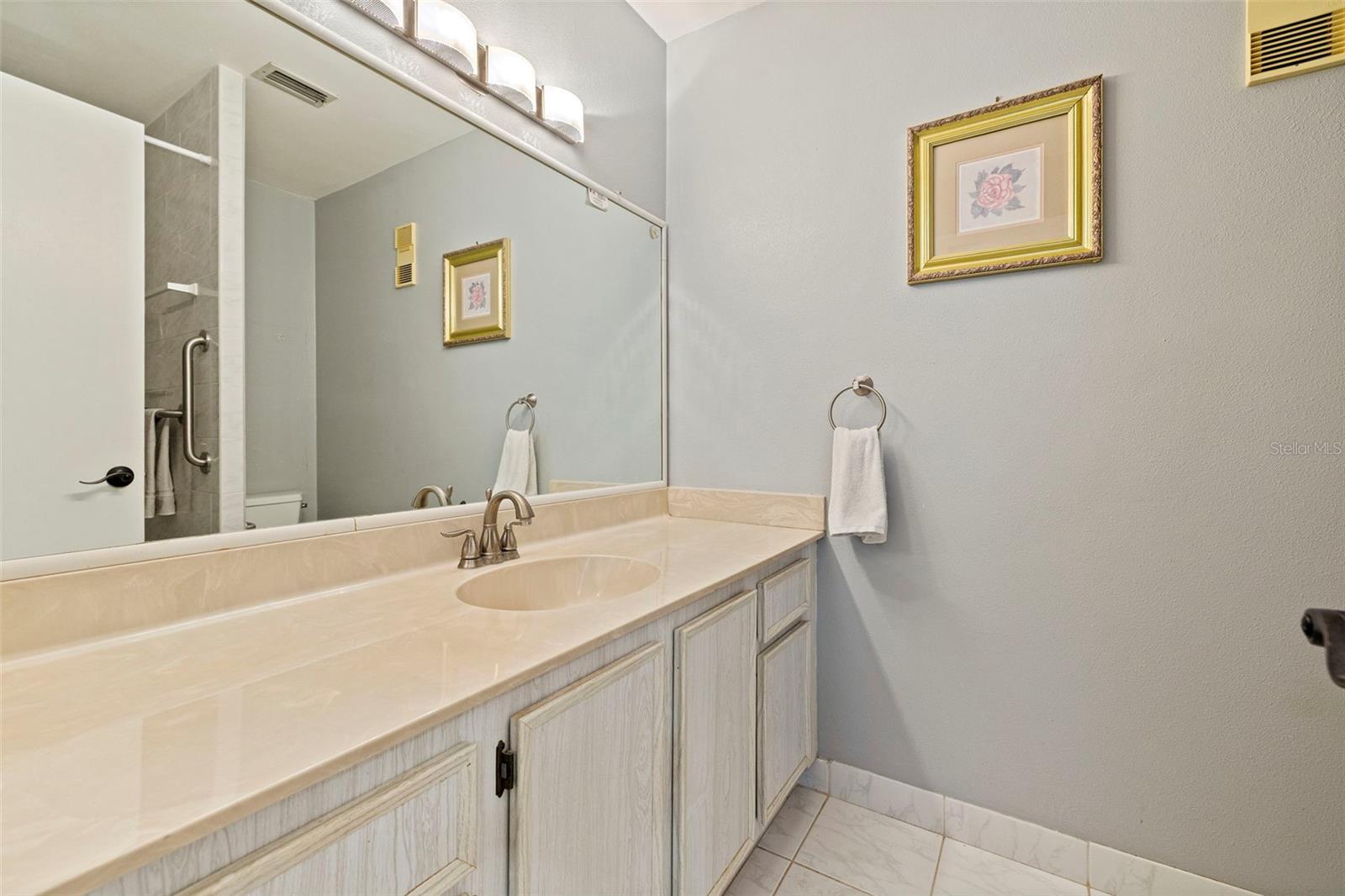 5975 TERRACE PARK DR N #204, ST PETERSBURG, FL, 33709