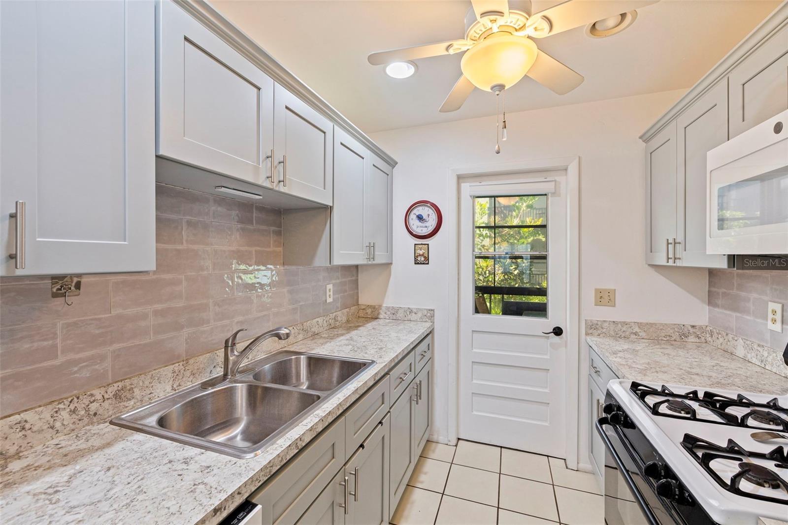 5975 TERRACE PARK DR N #204, ST PETERSBURG, FL, 33709