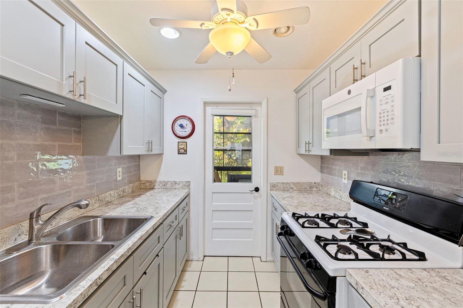 5975 TERRACE PARK DR N #204, ST PETERSBURG, FL, 33709