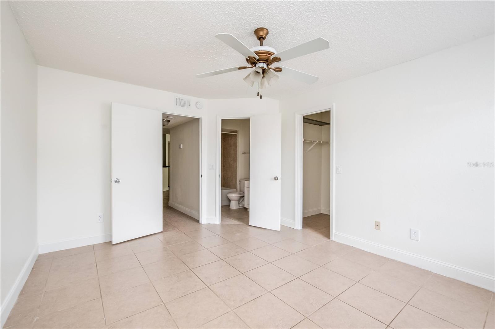 4528 COMMANDER DR #2011, ORLANDO, FL, 32822