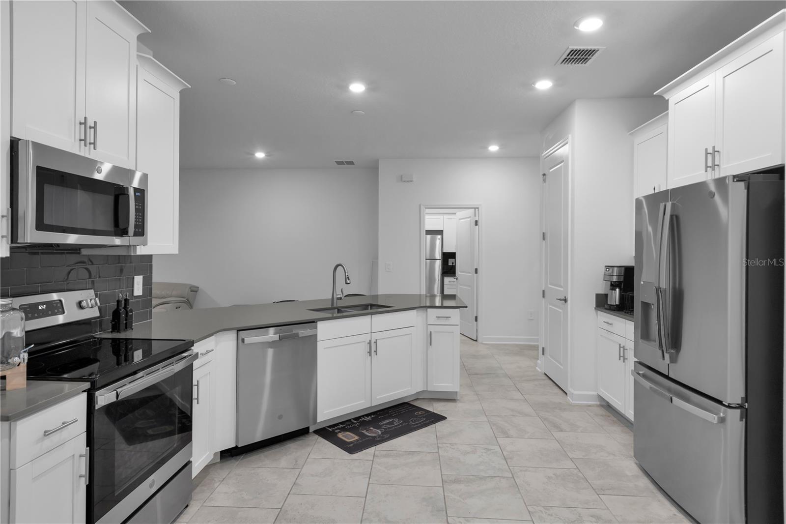 3087 CAMDEN WAY, DAVENPORT, FL, 33837