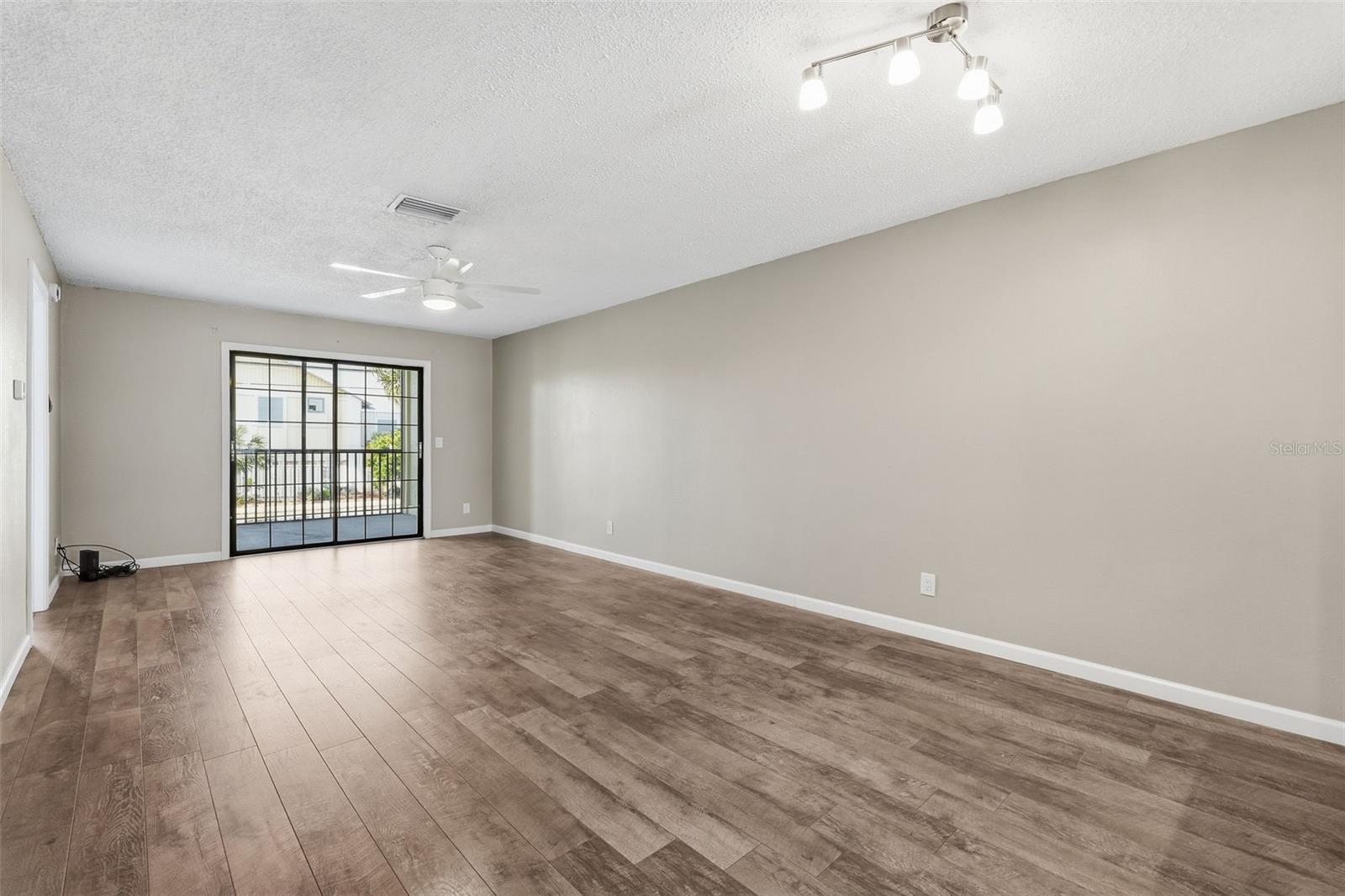 340 CAUSEWAY BLVD #107, DUNEDIN, FL, 34698
