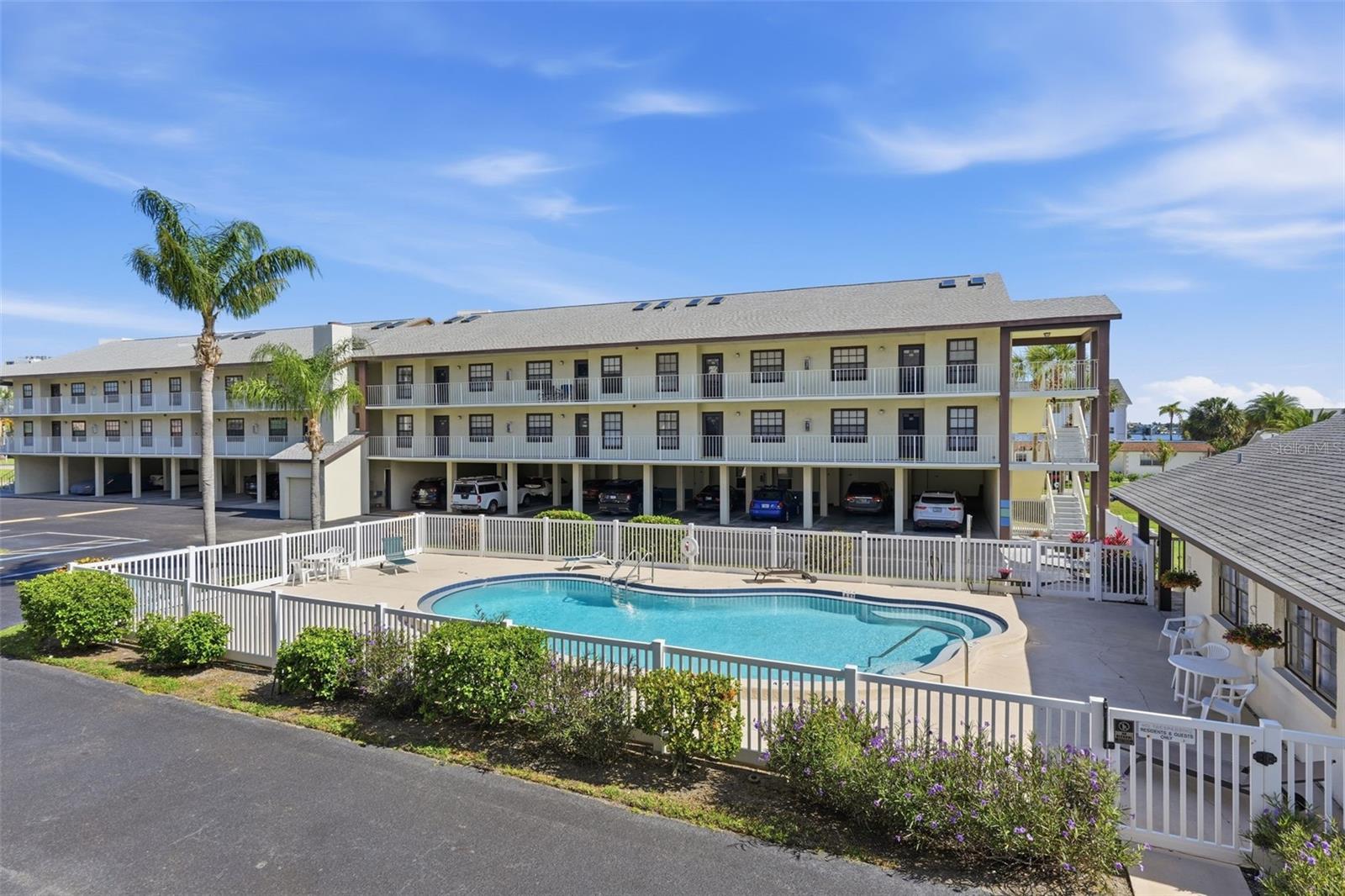 340 CAUSEWAY BLVD #107, DUNEDIN, FL, 34698