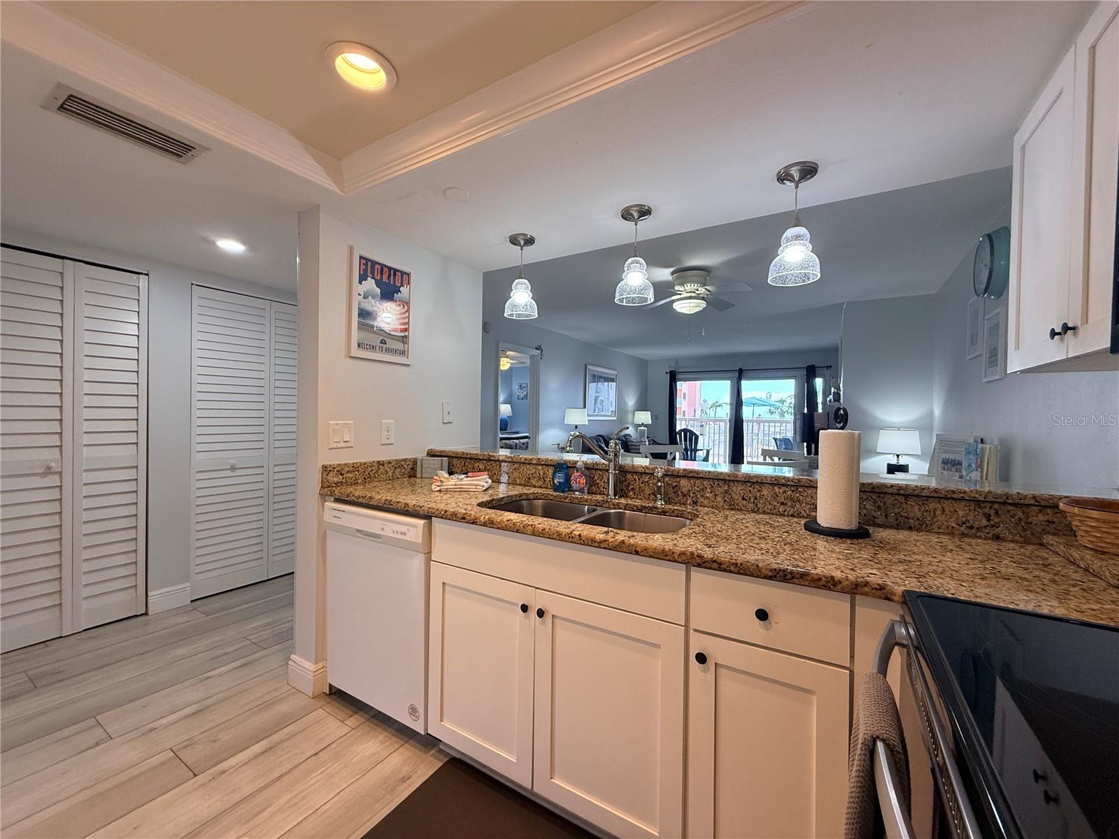 18400 GULF BLVD #2103, INDIAN SHORES, FL, 33785