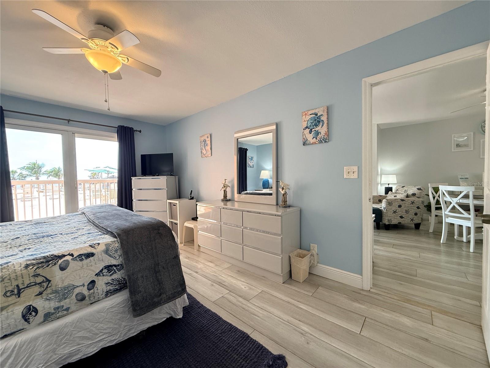 18400 GULF BLVD #2103, INDIAN SHORES, FL, 33785