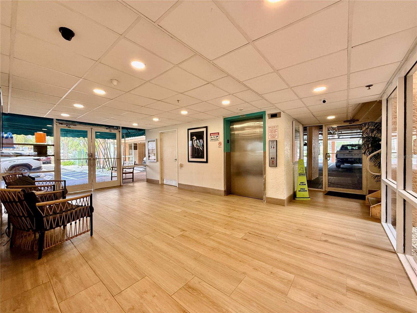 18400 GULF BLVD #2103, INDIAN SHORES, FL, 33785