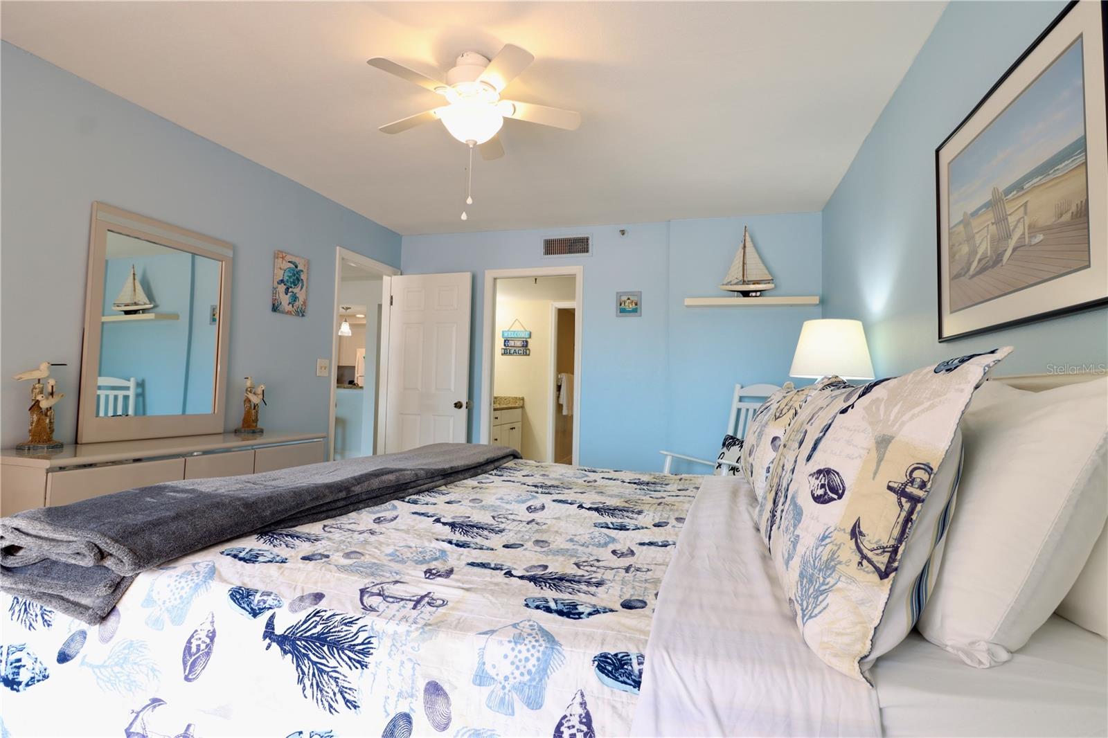 18400 GULF BLVD #2103, INDIAN SHORES, FL, 33785