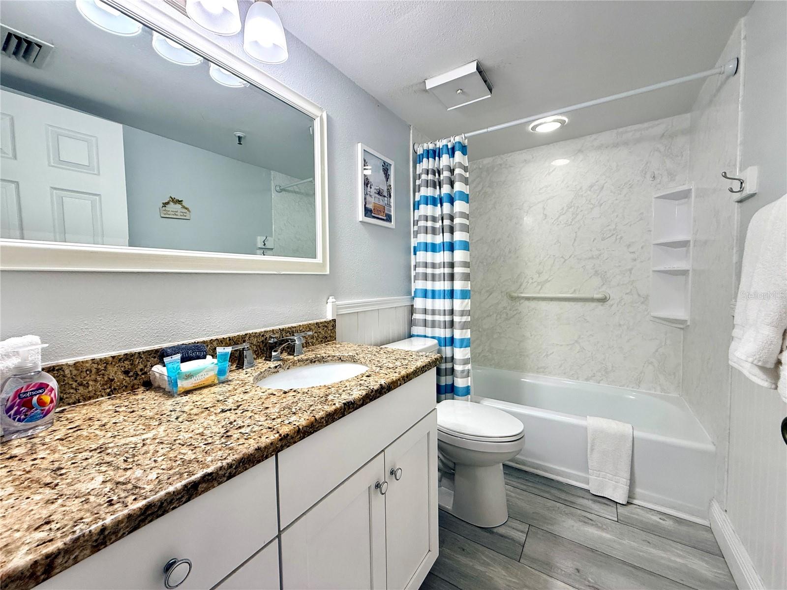 18400 GULF BLVD #2103, INDIAN SHORES, FL, 33785