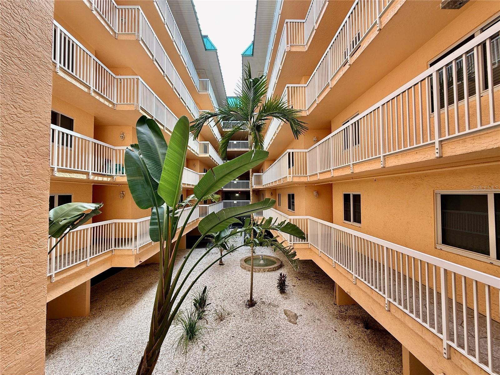 18400 GULF BLVD #2103, INDIAN SHORES, FL, 33785
