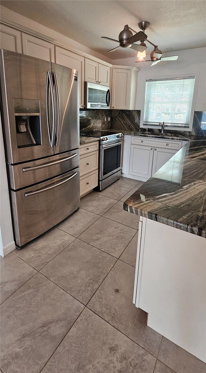 3747 POMPANO DR SE, ST PETERSBURG, FL, 33705