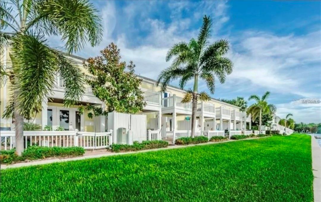 3747 POMPANO DR SE, ST PETERSBURG, FL, 33705