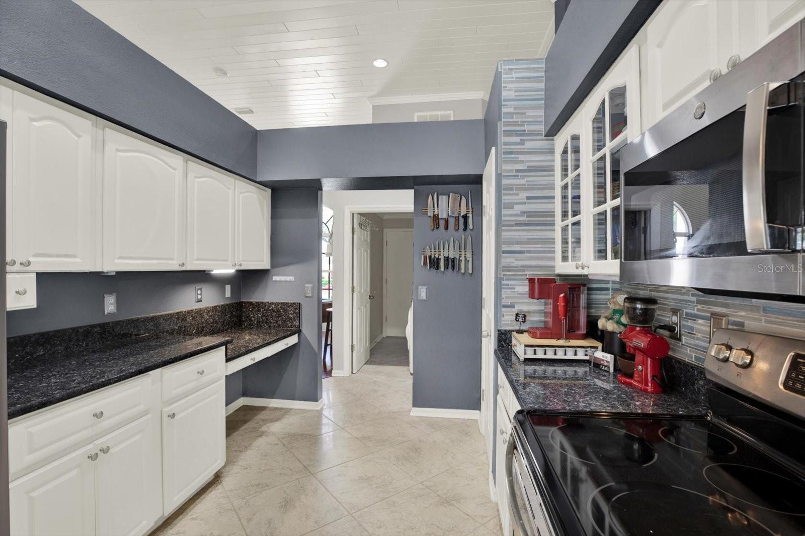 9042 BRELAND DR, TAMPA, FL, 33626
