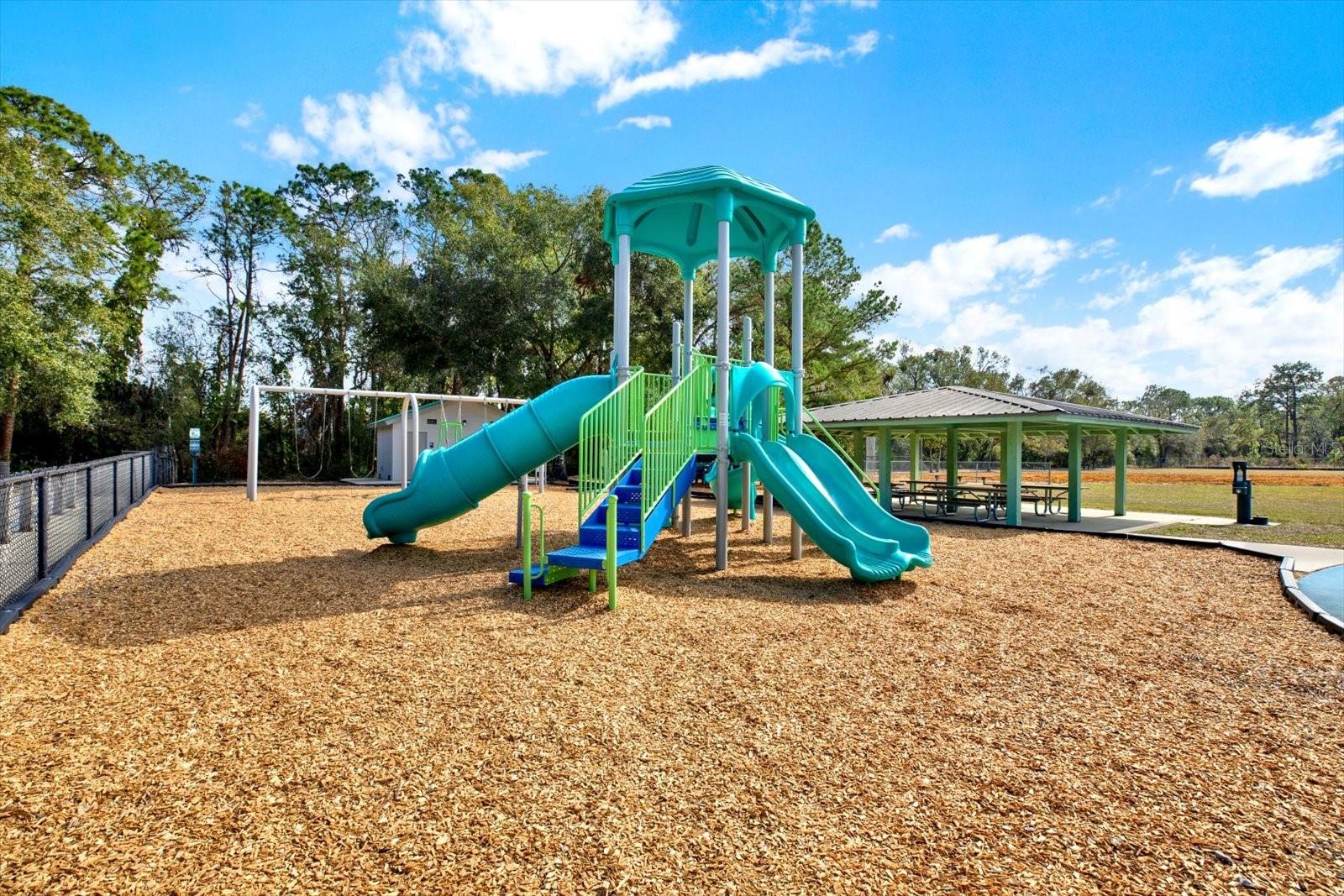 9042 BRELAND DR, TAMPA, FL, 33626