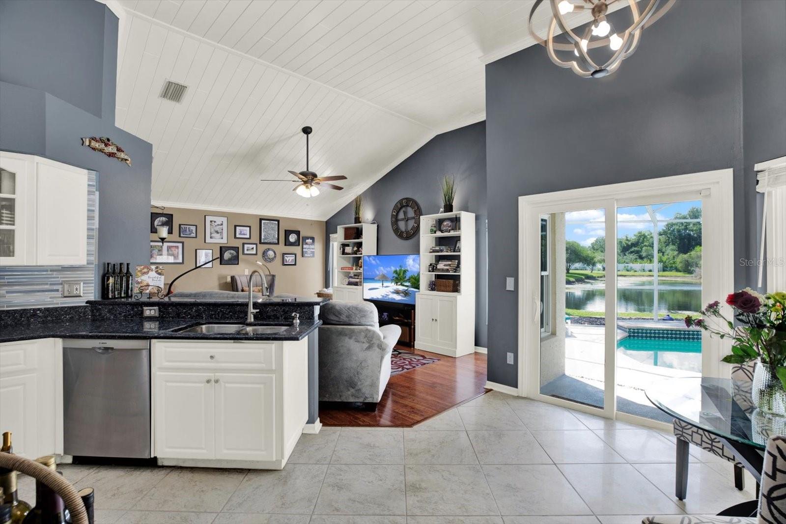 9042 BRELAND DR, TAMPA, FL, 33626